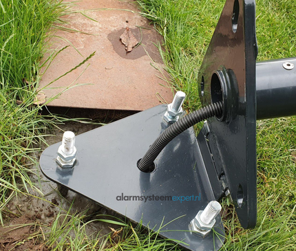Alarm SystemExpert.nl Alarm SystemExpert.nl Round camera mast with tilt anchor 3 meters